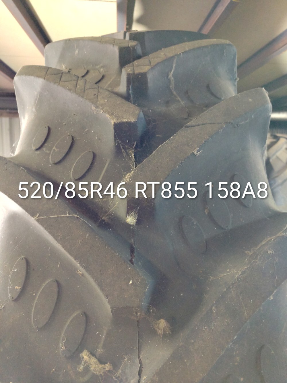 Pneu 520/85R46 (20.8R46)