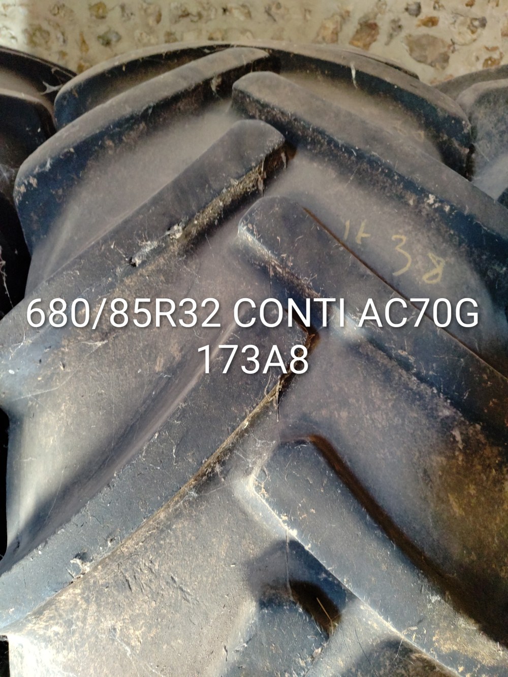 Pneu 680/85R32