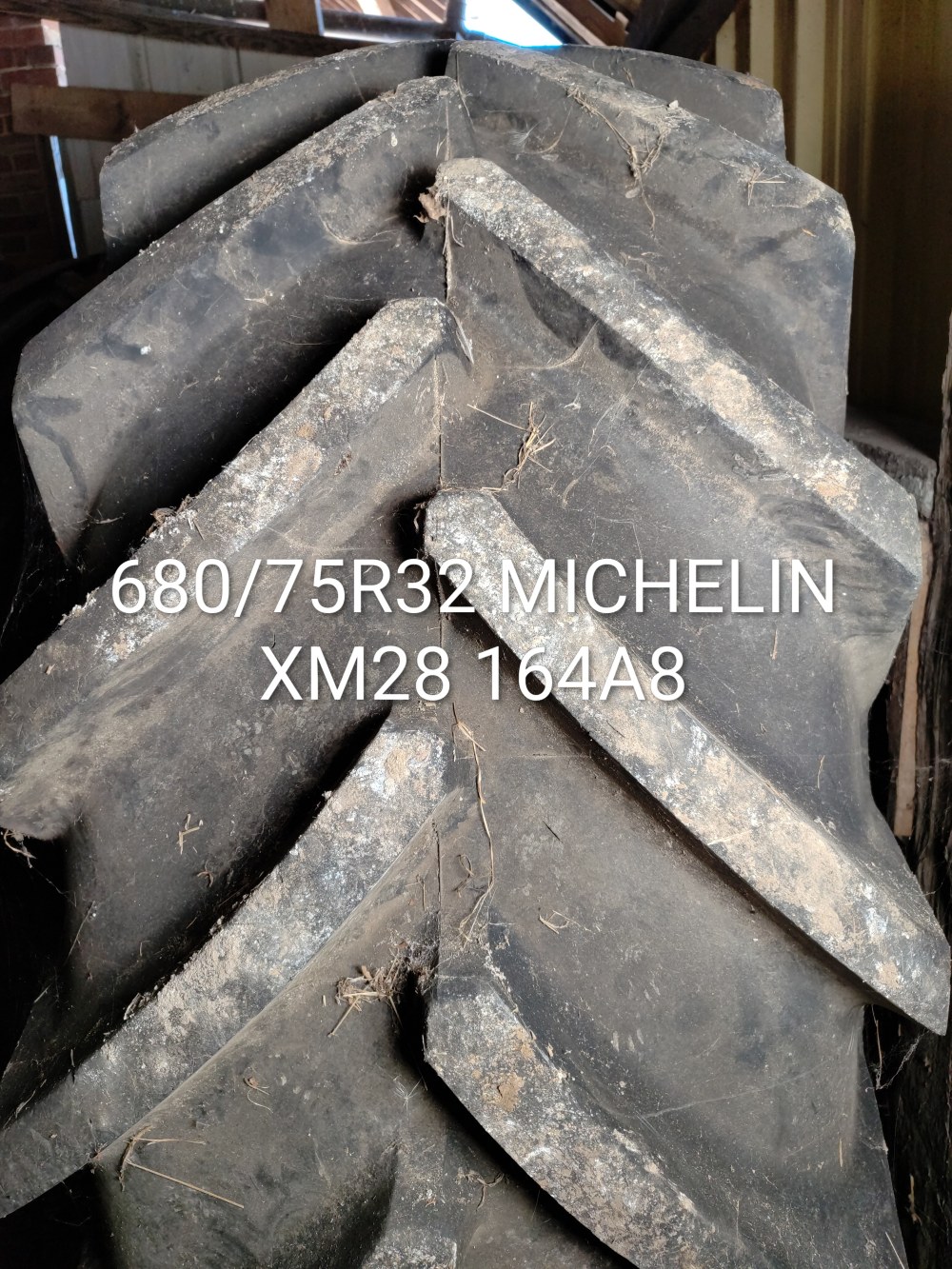 Pneu 680/75R32