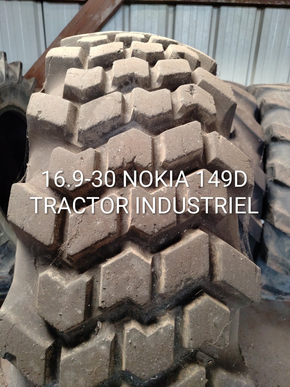 Pneu 16.9-30