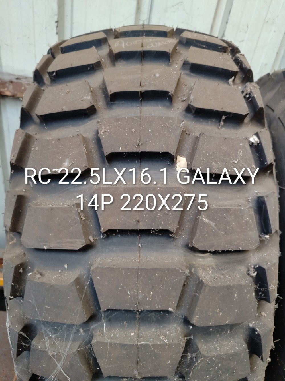 Pneu RC 22.5LX16.1