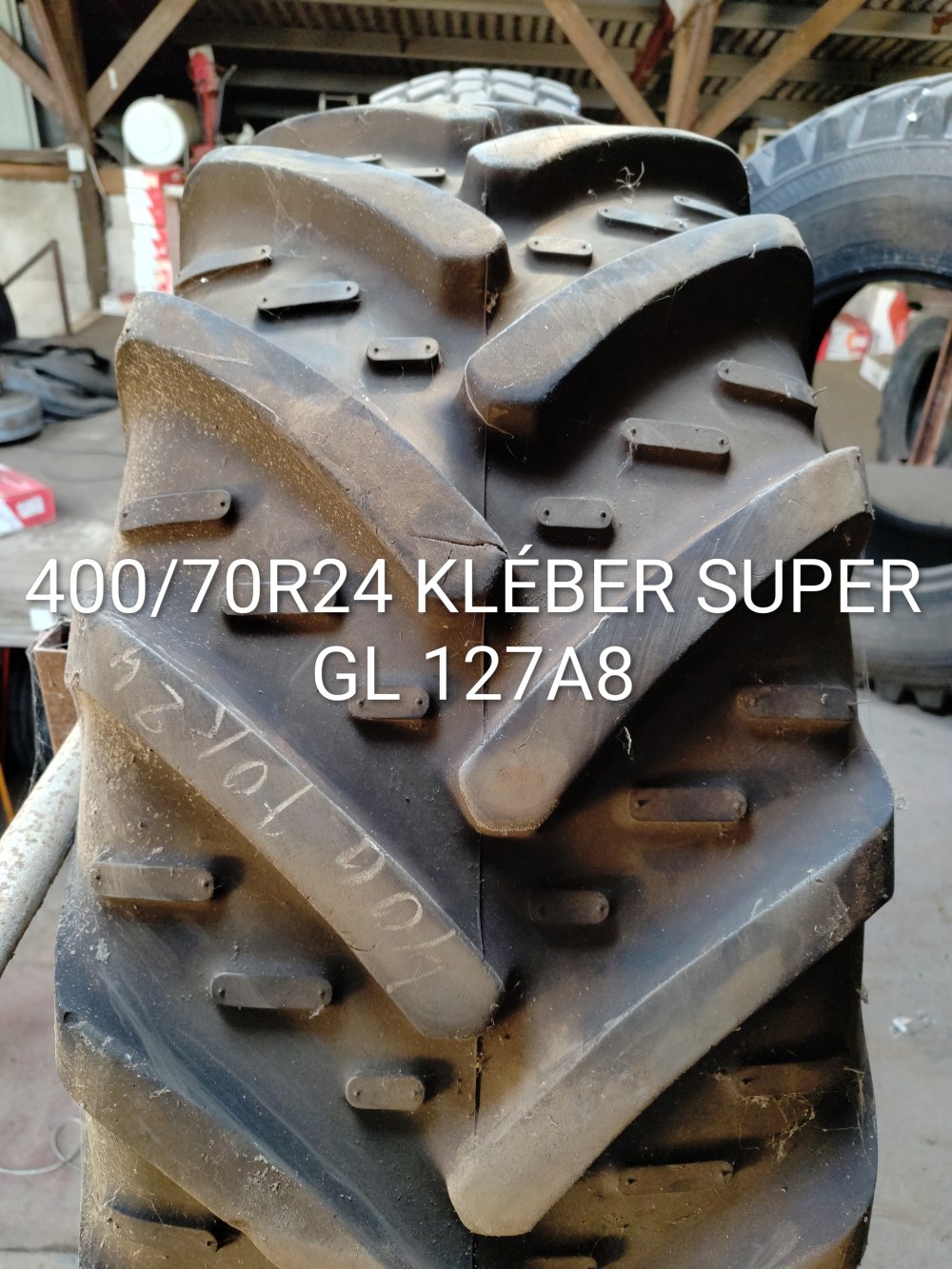 Pneu 400/70R24