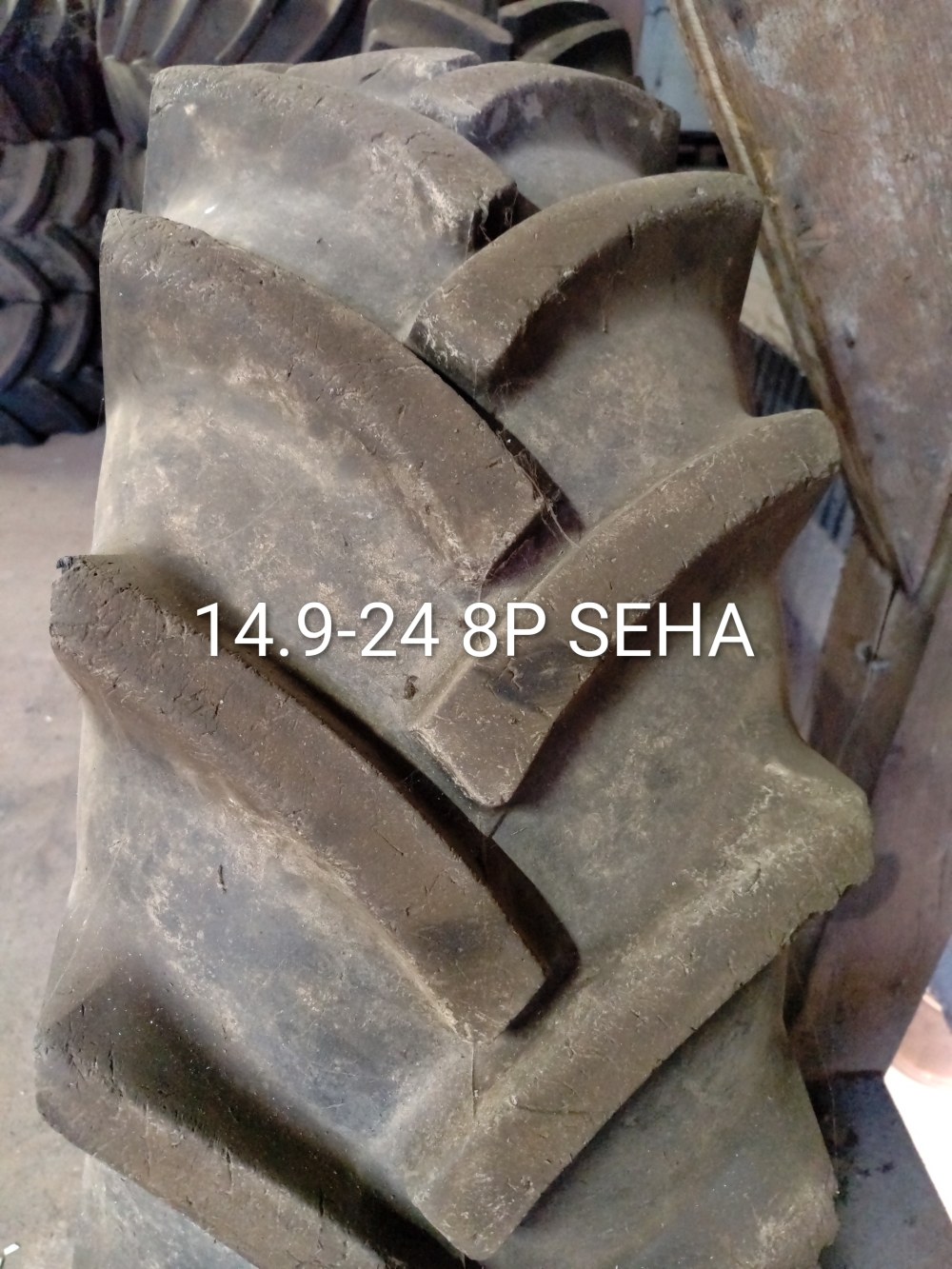 Pneu 14.9-24