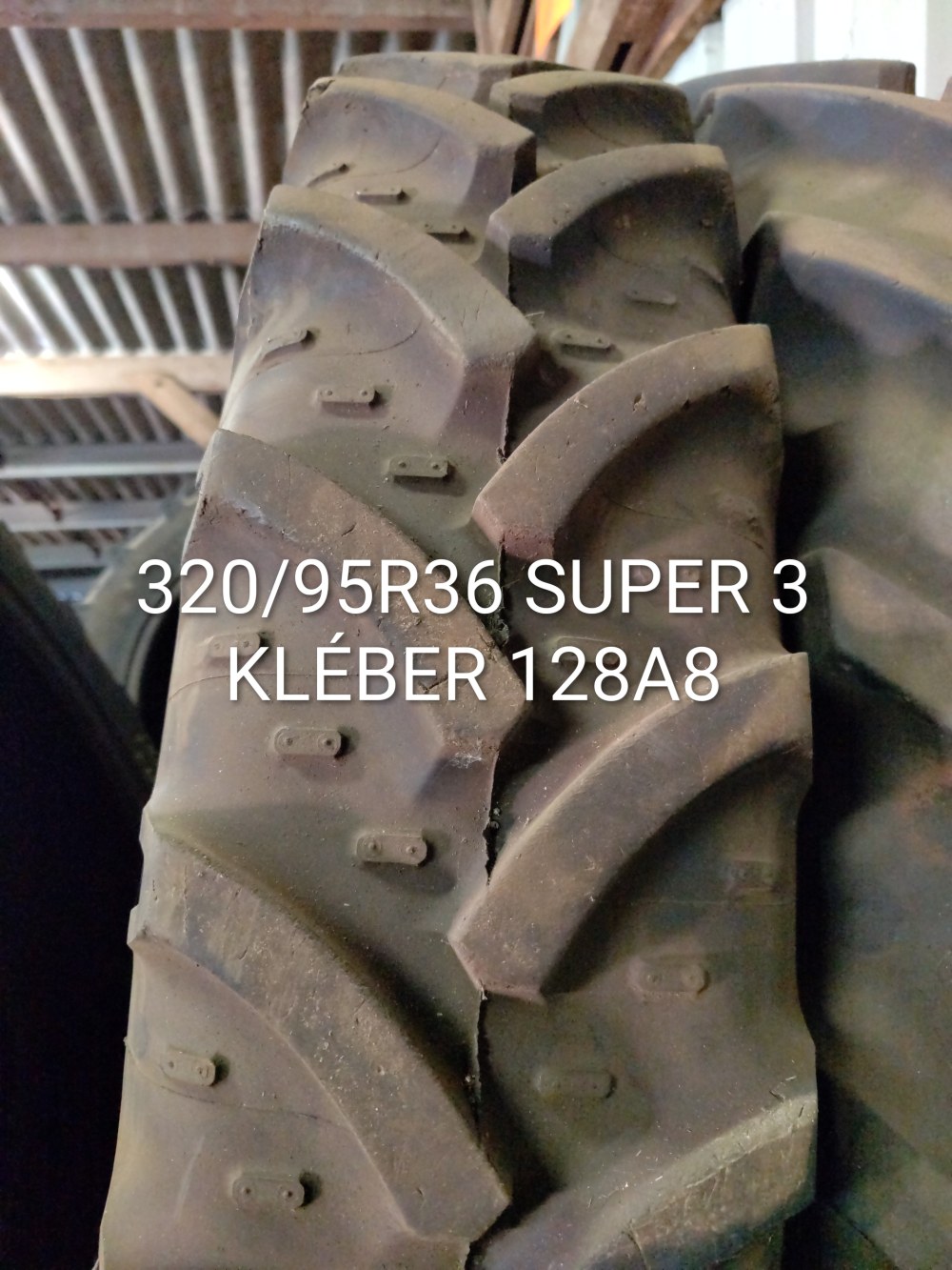 Pneu 320/95R36 (9.5R36)