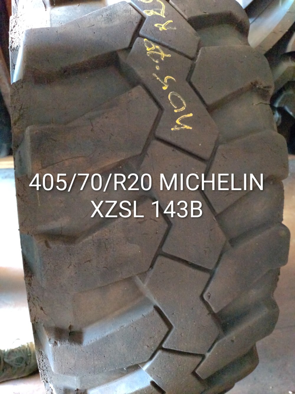 Pneu 405/70R20