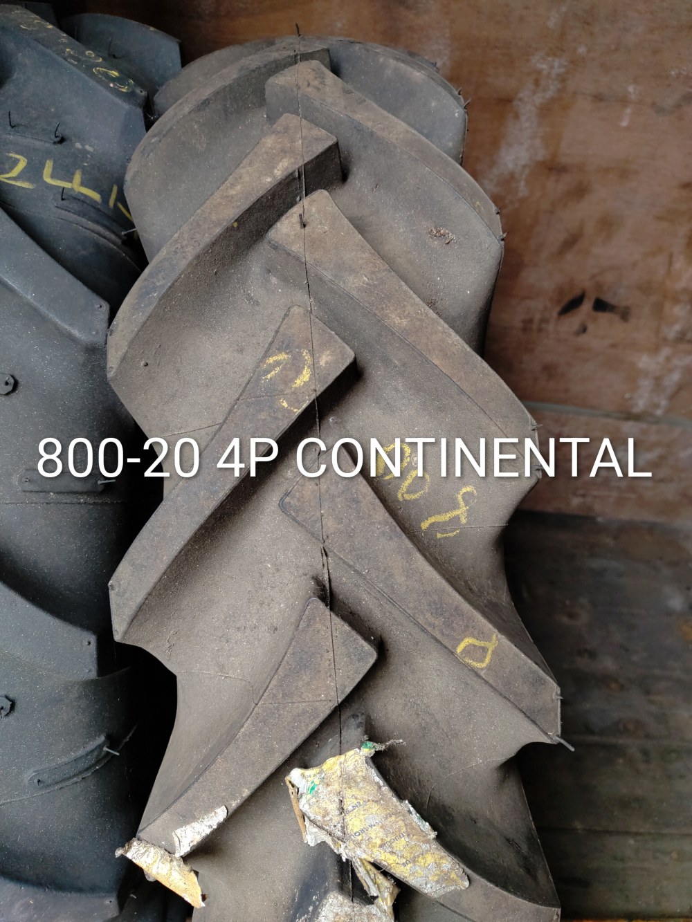 Pneu 800-20