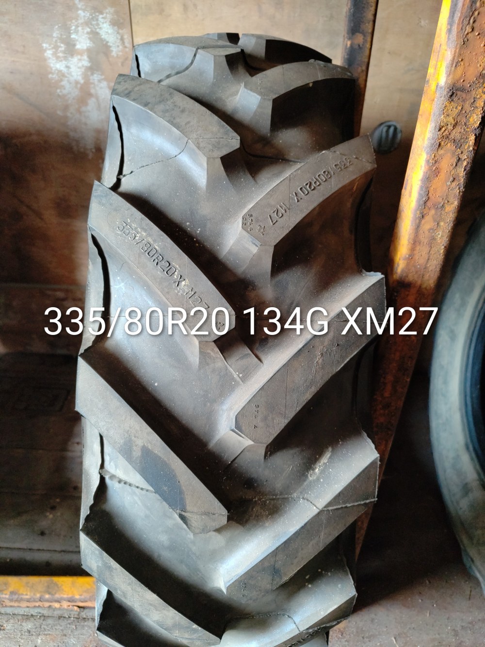 Pneu 335/80R20