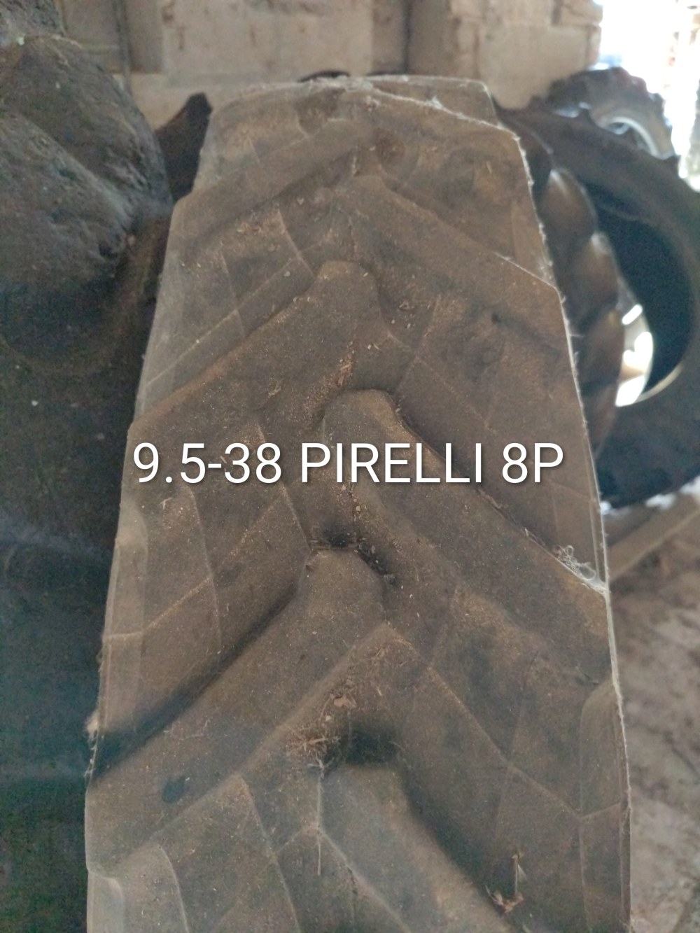 Pneu 9.5-38