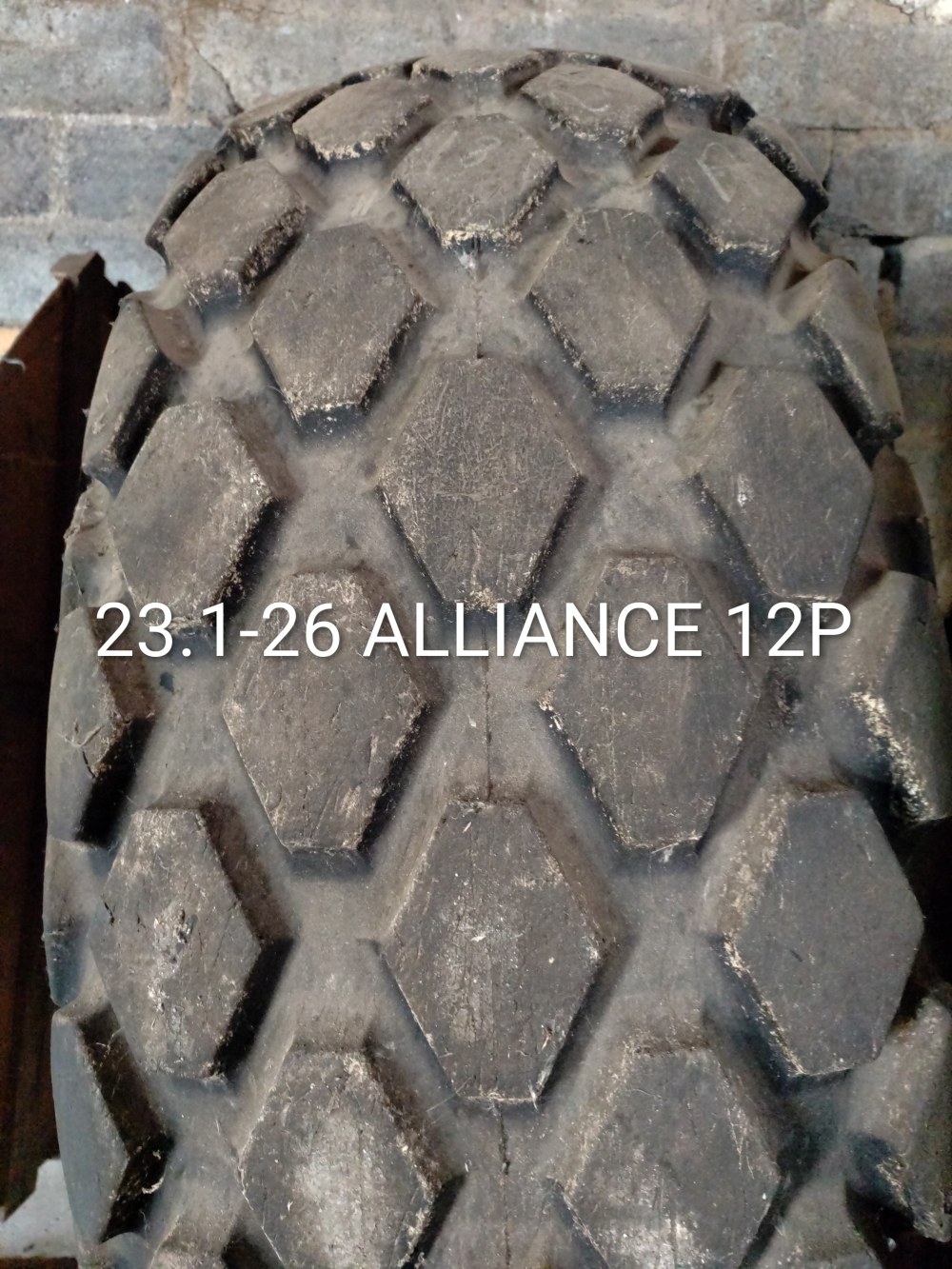Pneu 23.1-26