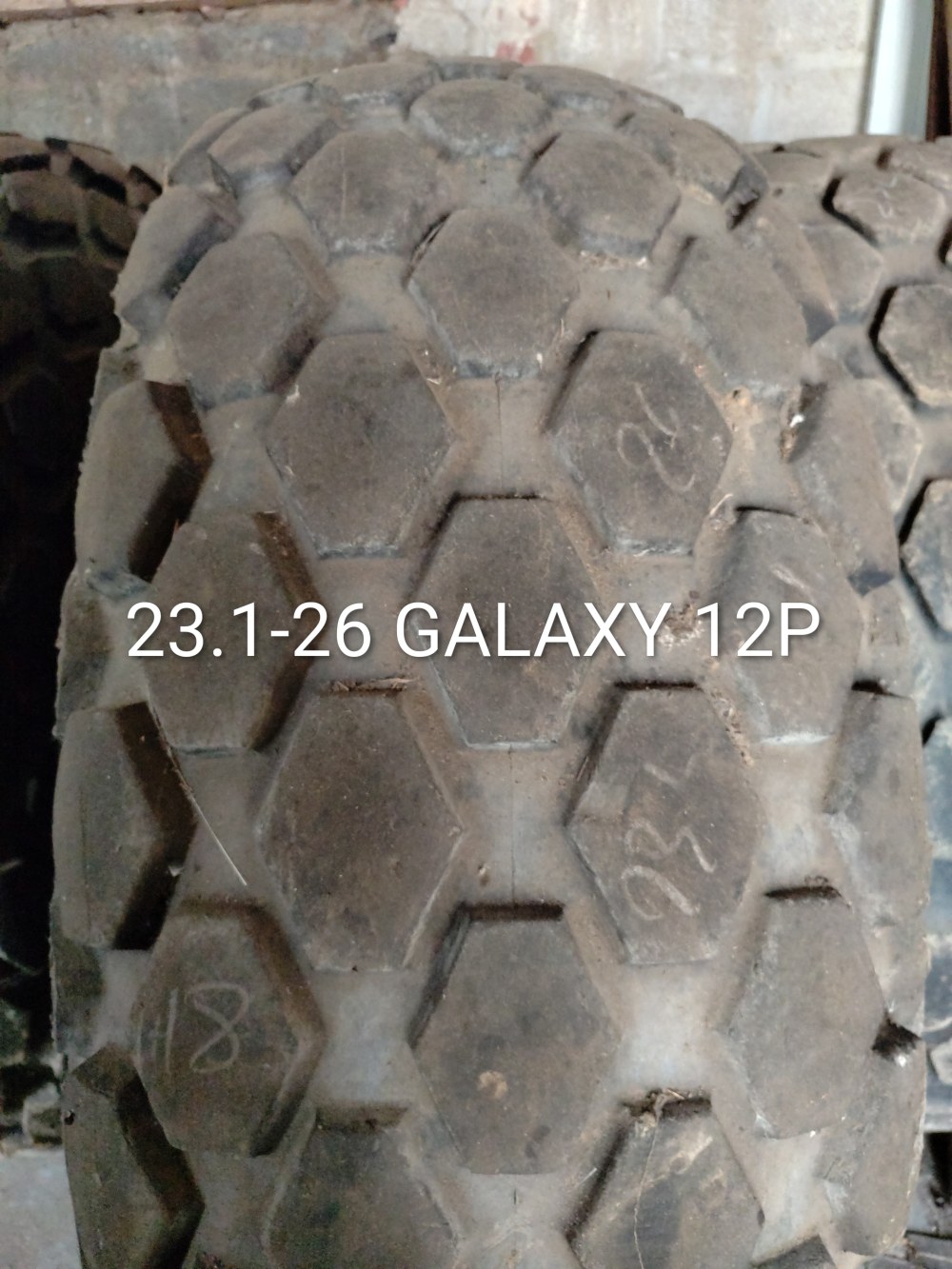 Pneu 23.1-26