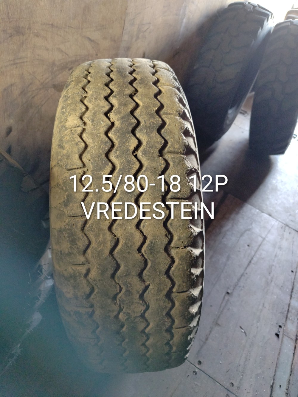 Pneu 12.5/80-18