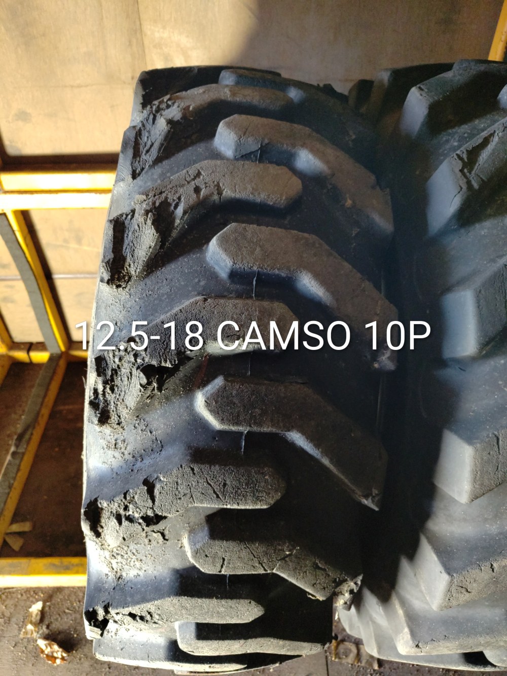 Pneu 12.5-18