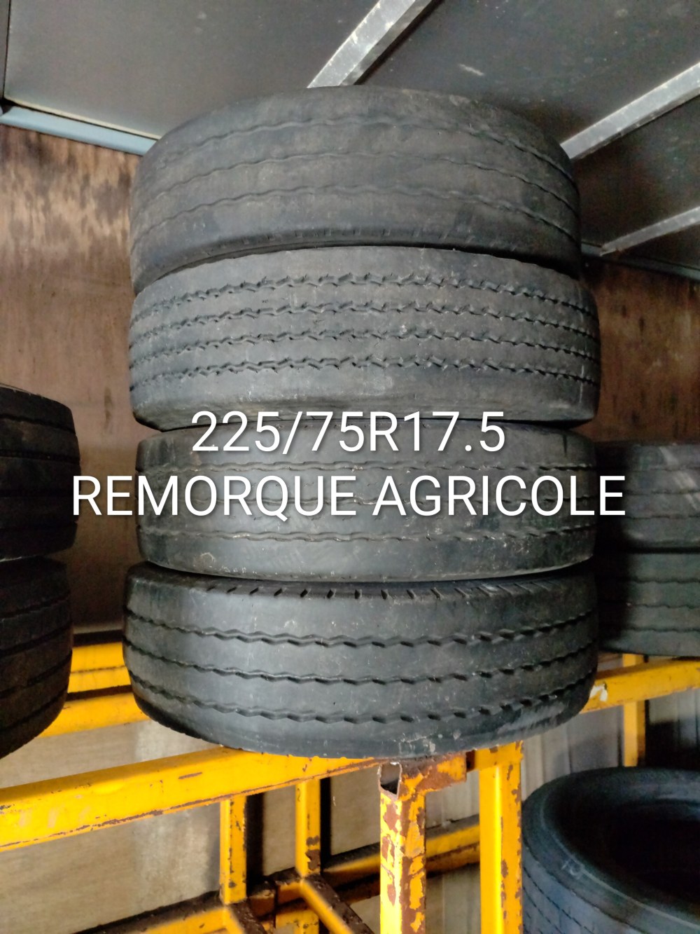 Pneu 225/75R17.5