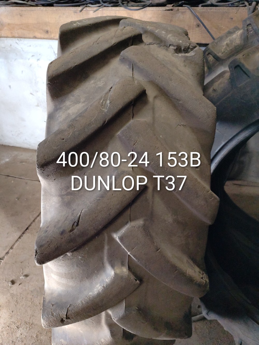 Pneu 400/80-24 (15.5/80-24)