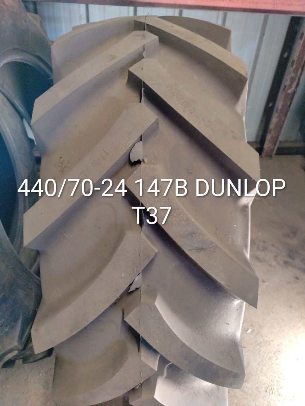 Pneu 440/70-24