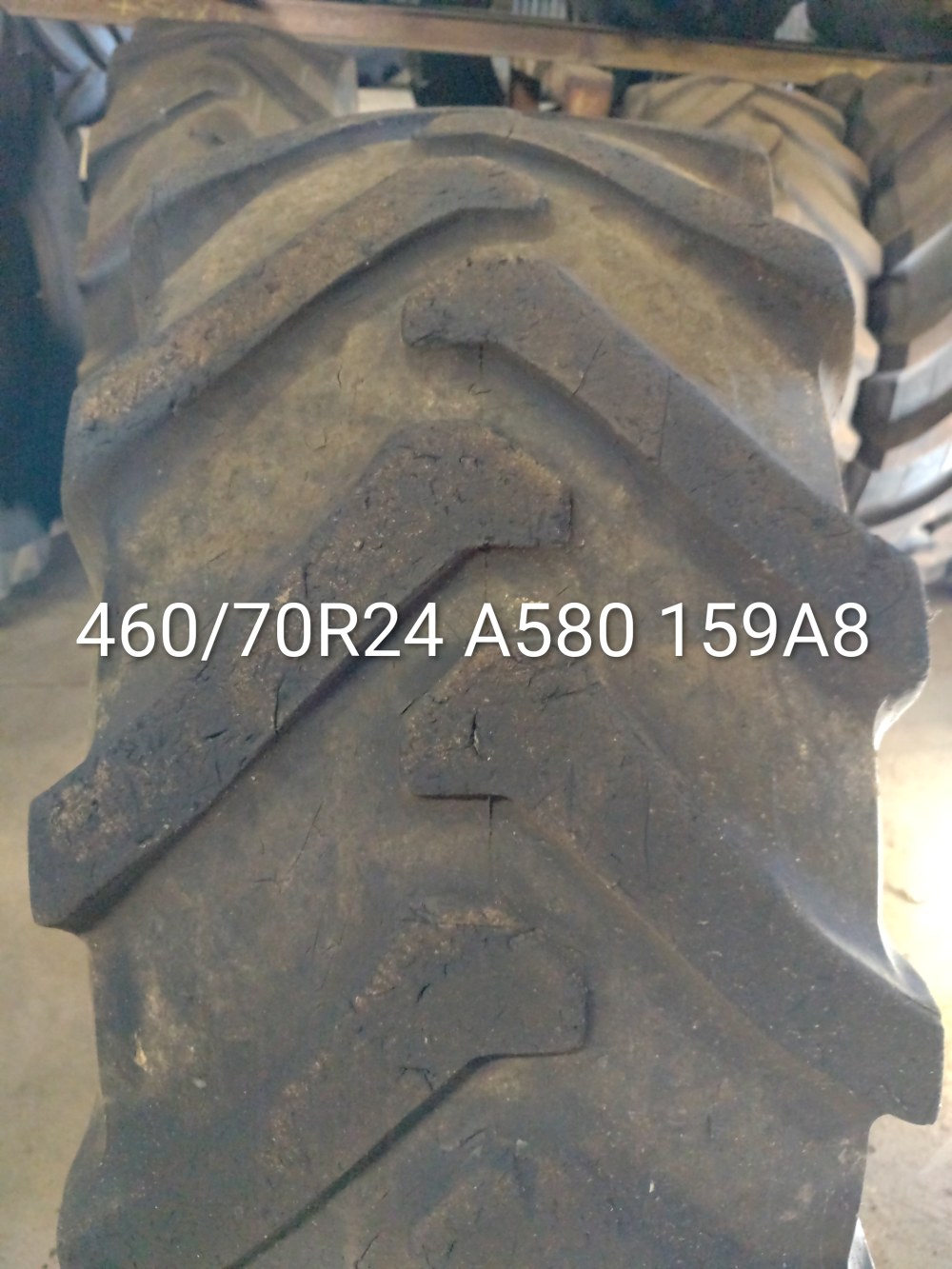 Pneu 460/70R24 (17.5LR24)
