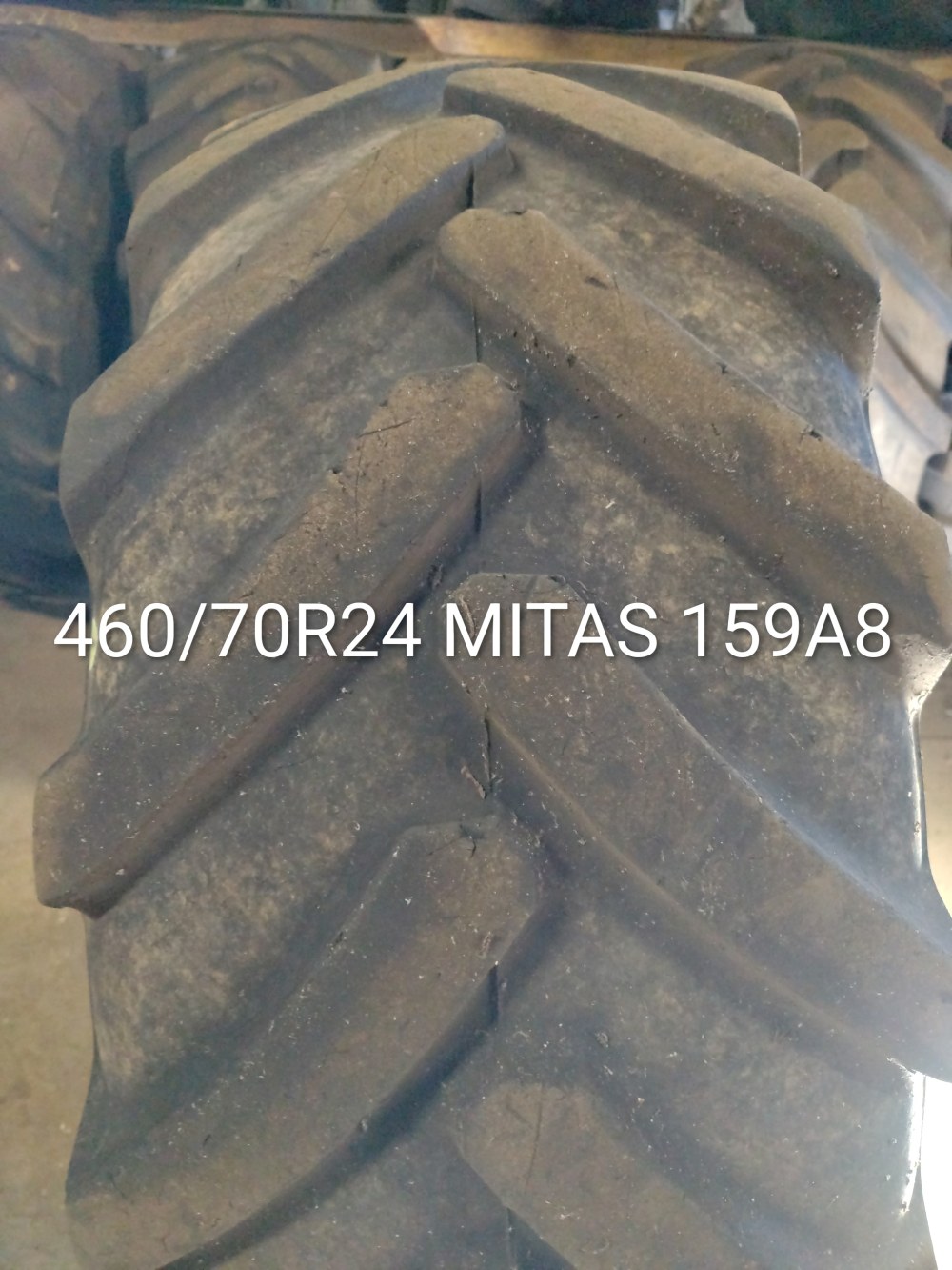 Pneu 460/70R24 (17.5LR24)