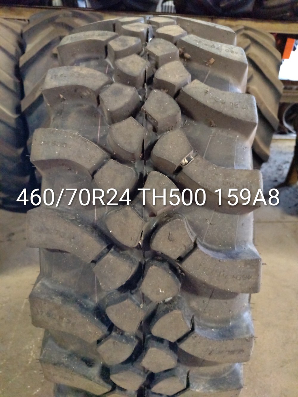 Pneu 460/70R24 (17.5LR24)