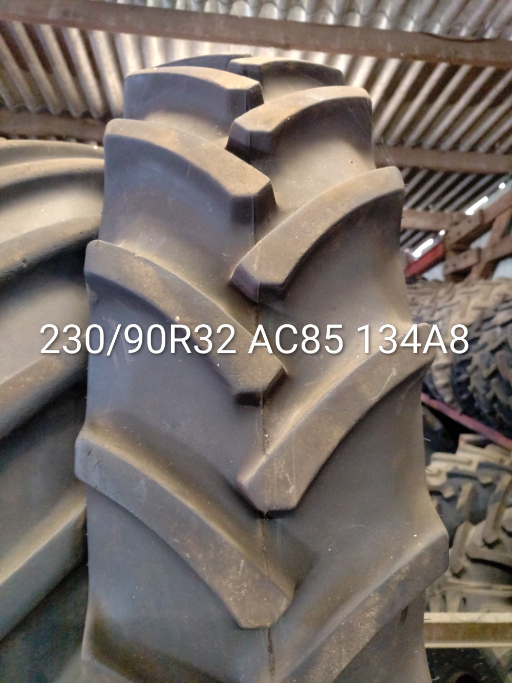 Pneu 230/90R32