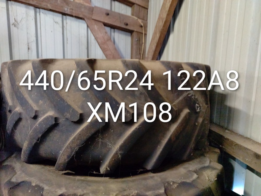 Pneu 440/65R24
