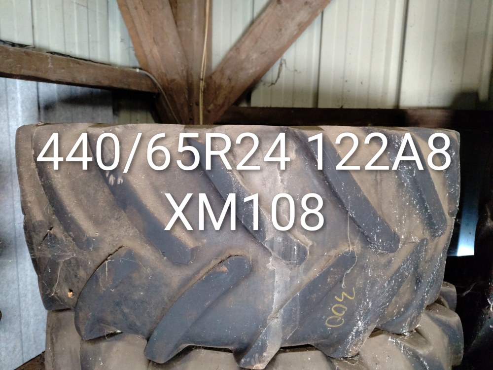 Pneu 440/65R24