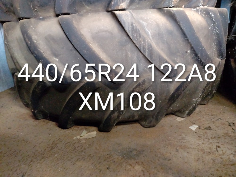 Pneu 440/65R24