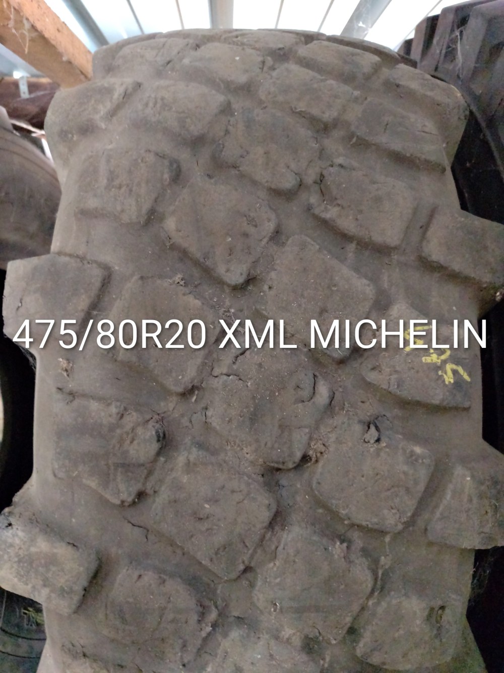 Pneu 475/80R20