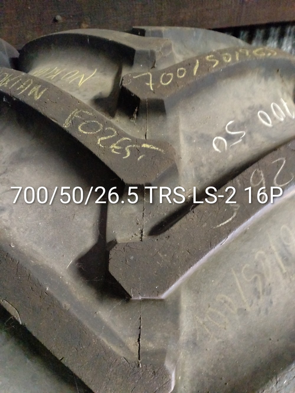 Pneu 700/50/26.5