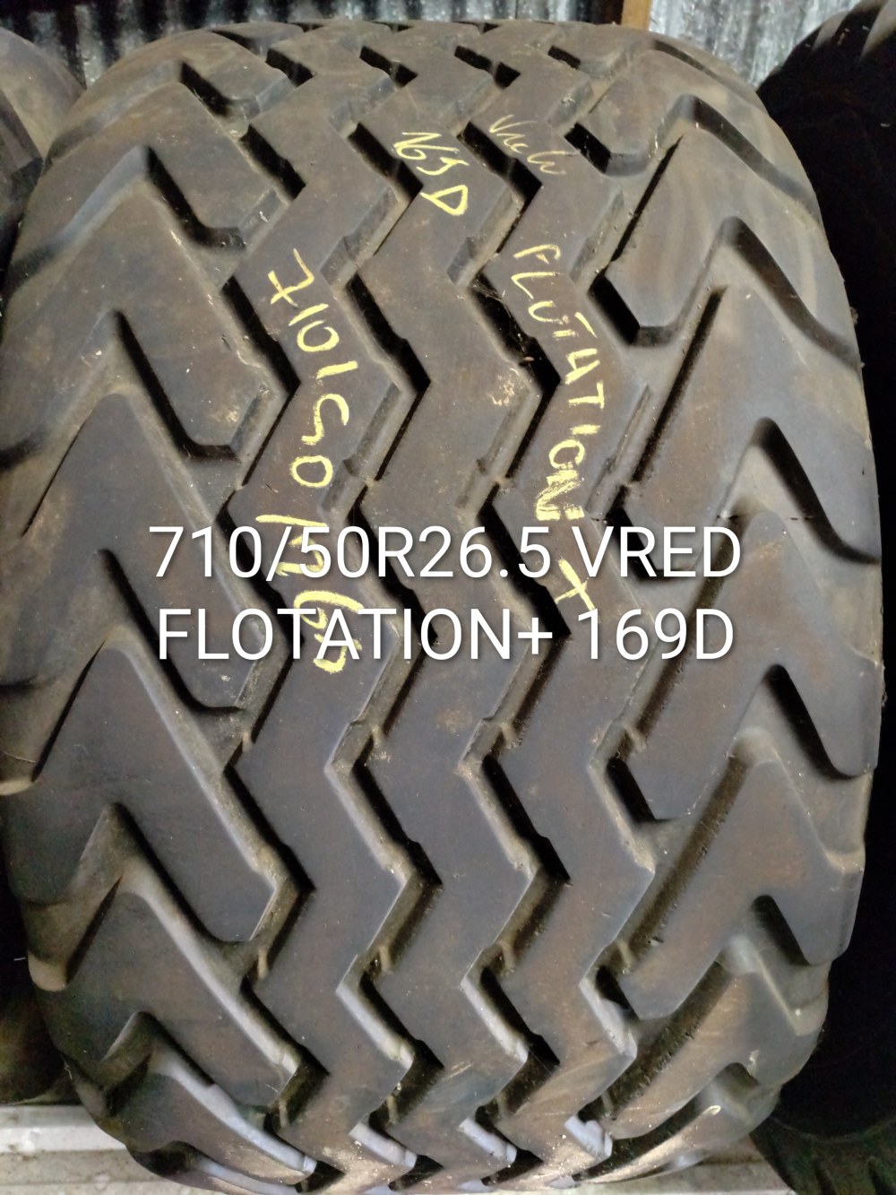 Pneu 710/50R26.5