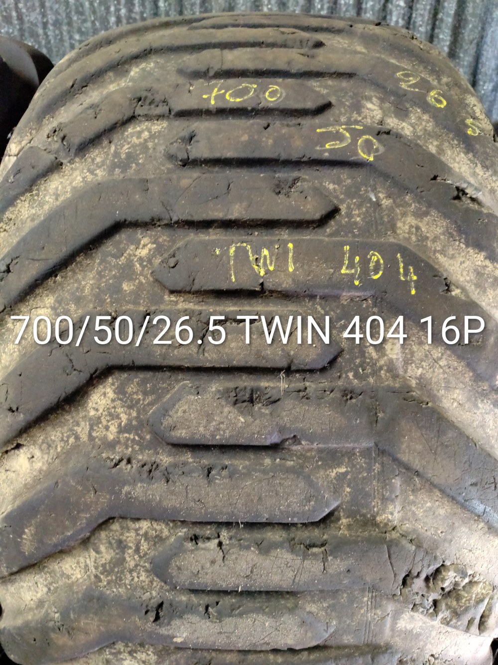 Pneu 700/50/26.5