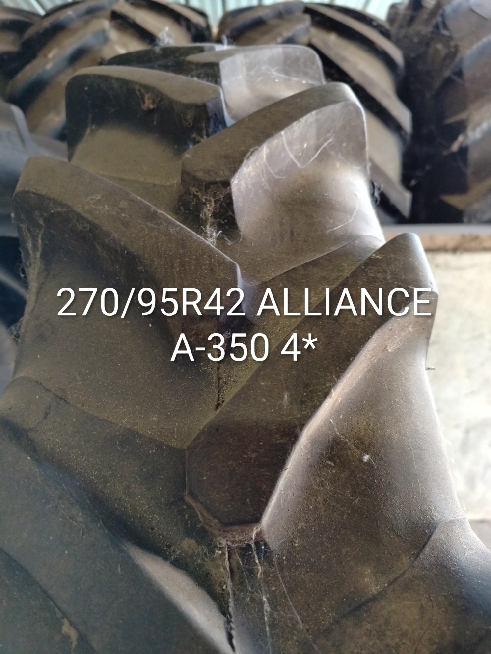 Pneu 270/95R42 (11.2R42)